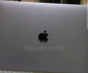 New Laptop Apple MacBook Pro 2020 8GB Apple M1 Pro SSD 256GB