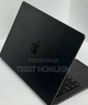 Photo - New Laptop Apple MacBook Pro 16GB Apple M4 SSD 1T