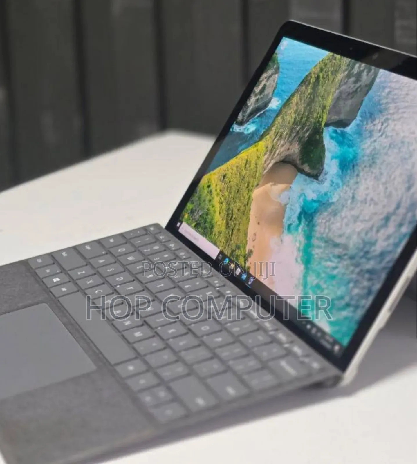 New Laptop Microsoft Surface Go 2 8GB Intel Pentium SSD 128GB