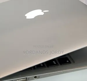 New Laptop Apple MacBook Air 2015 4GB Intel Core I5 SSD 128GB