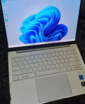New Laptop HP 16GB Intel Core I5 SSD 1T
