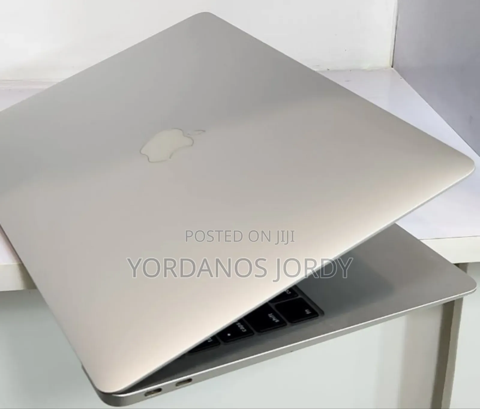 New Laptop Apple MacBook Air 2020 8GB Intel Core I3 SSD 256GB