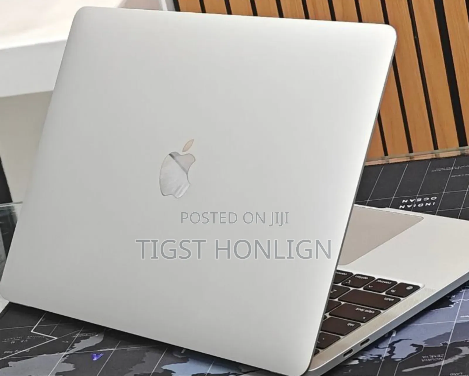 New Laptop Apple MacBook Pro 2022 M2 8GB Apple M2 SSD 256GB