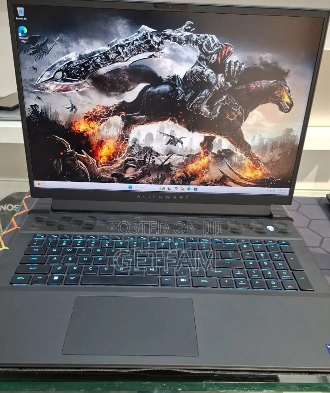 New Laptop Alienware Area-51m 32GB Intel Core I9 SSD 1T