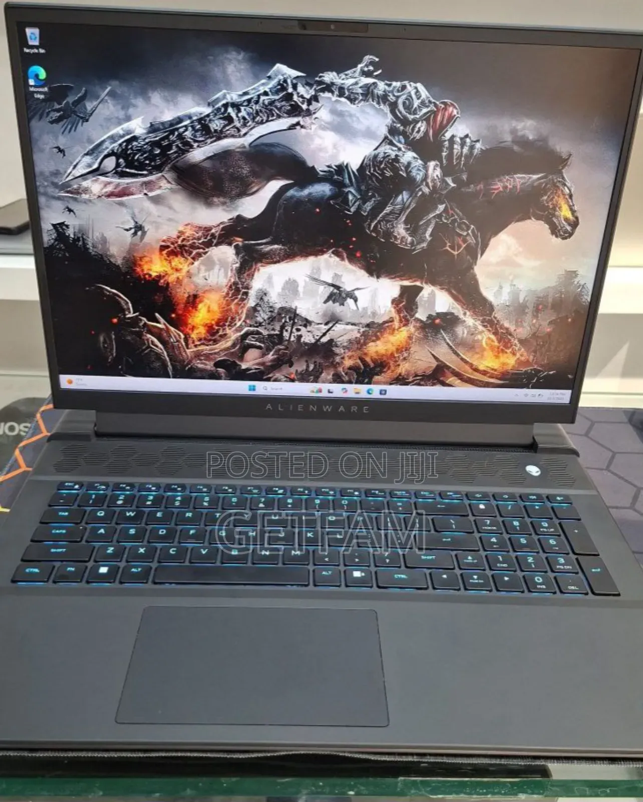 New Laptop Alienware Area-51m 32GB Intel Core I9 SSD 1T