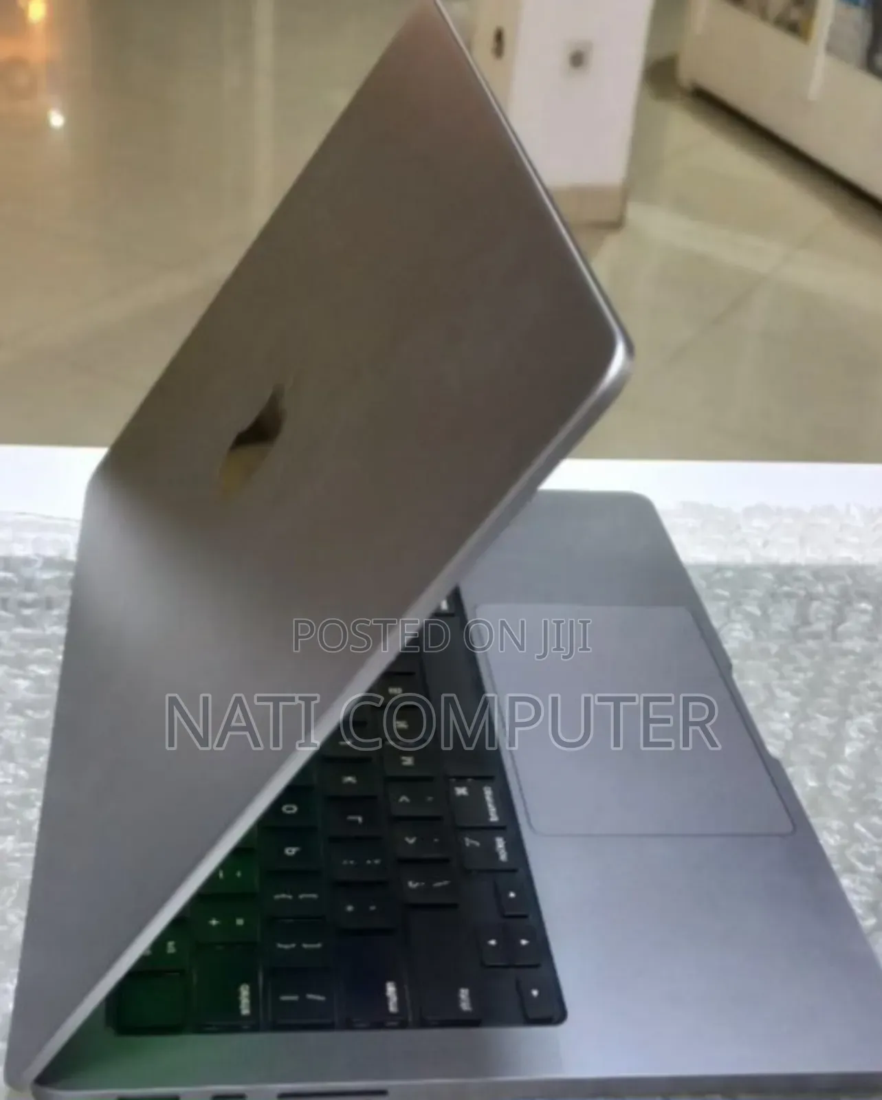 New Laptop Apple MacBook Pro 2021 M1 16GB Apple M1 Pro SSD 512GB