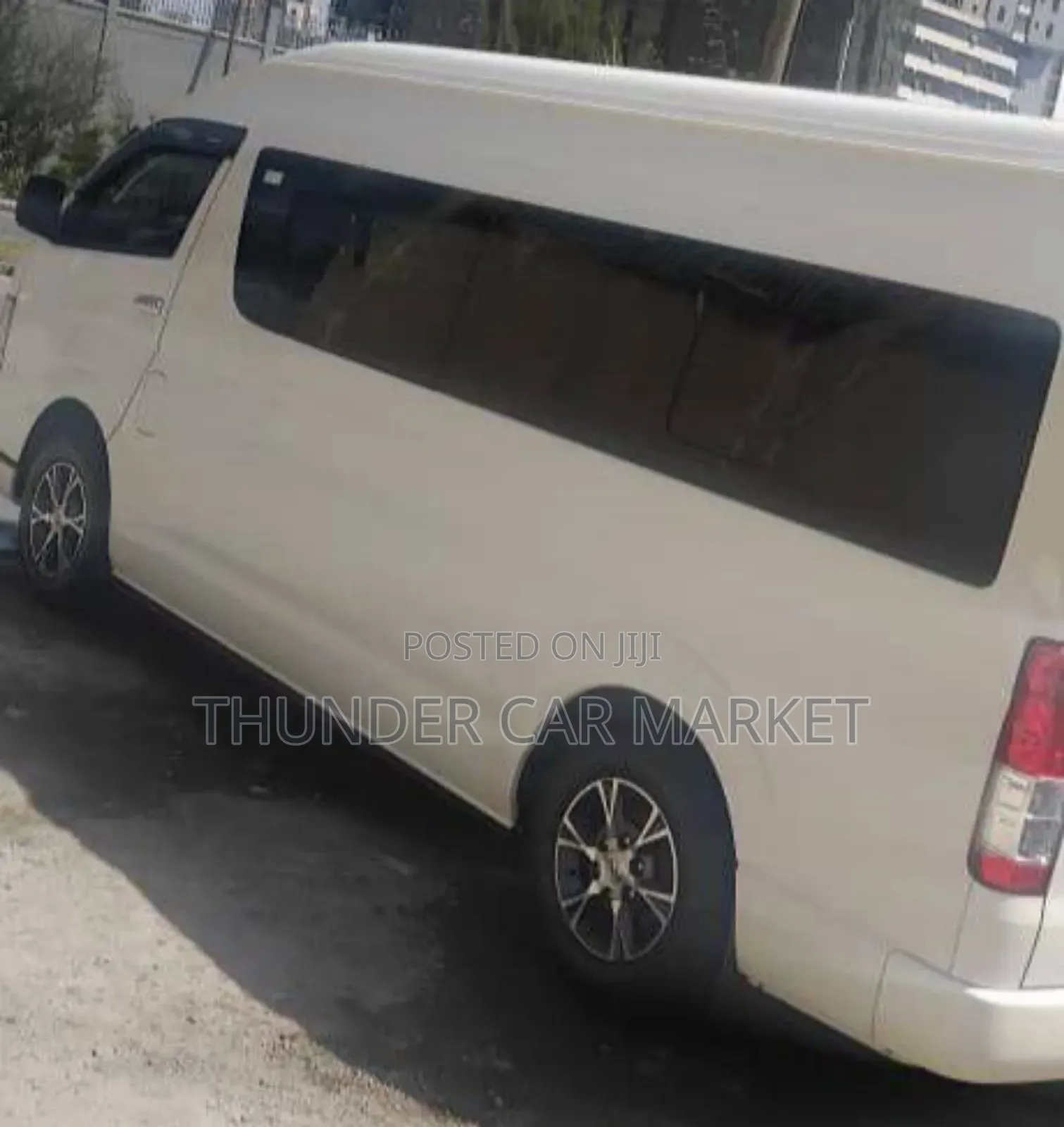 Toyota Grand HiAce 2021 White
