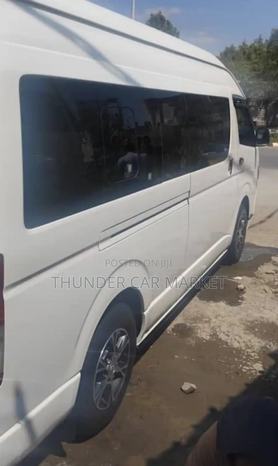 Toyota Grand HiAce 2021 White