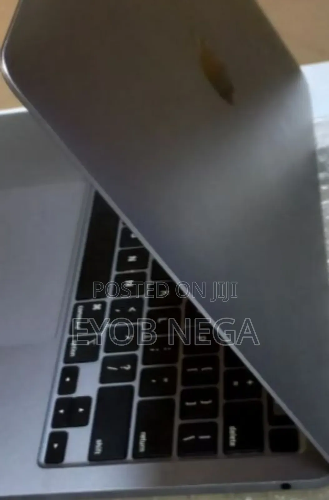 New Laptop Apple MacBook Pro M1 8GB Apple M1 SSD 256GB