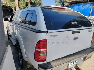 Toyota Hilux 2013 Off white