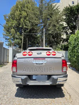 Toyota Hilux 2020 Silver