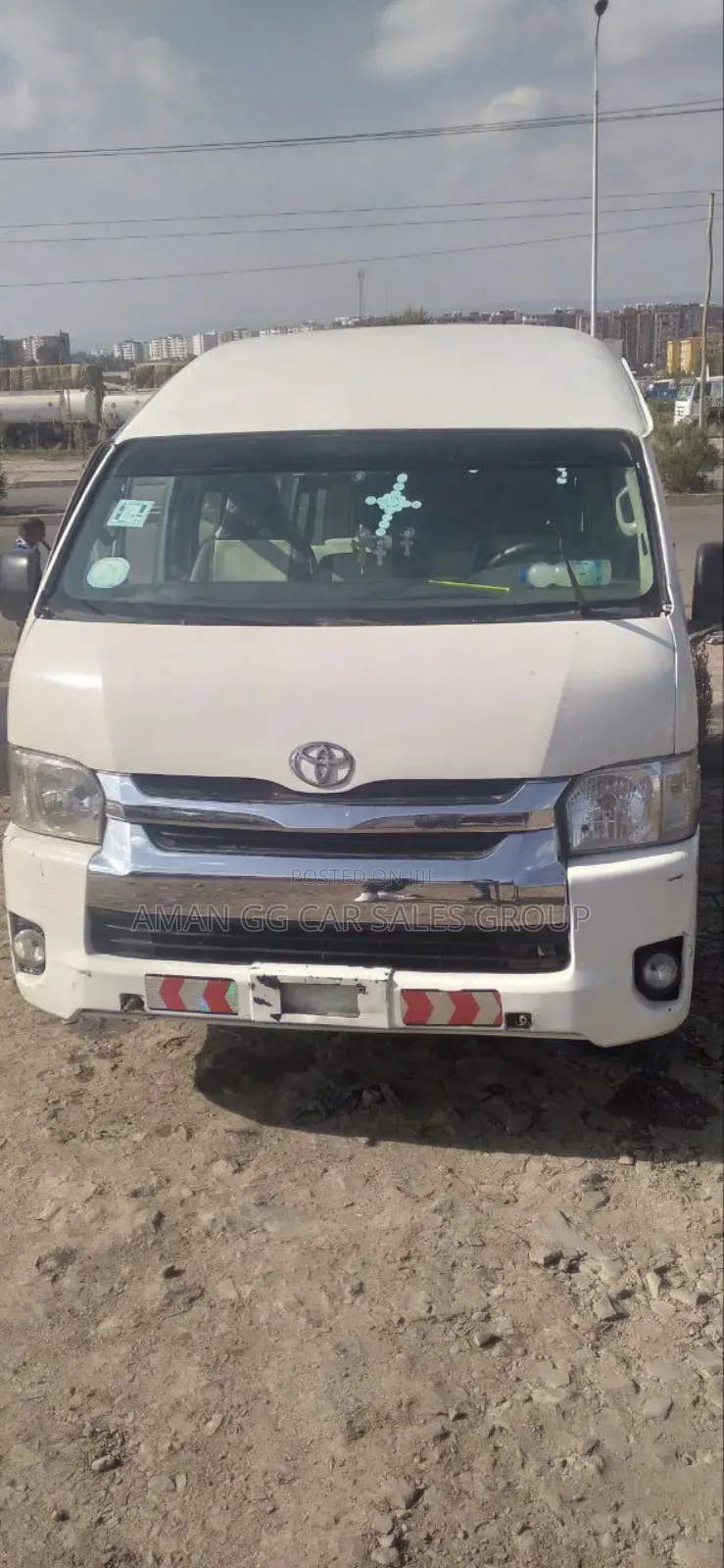 Toyota HiAce 2012 White