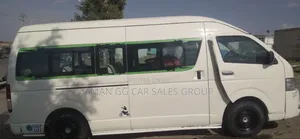 Toyota HiAce 2012 White