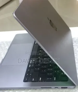 Photo - New Laptop Apple MacBook Pro 2021 M1 16GB Apple M1 SSD 512GB