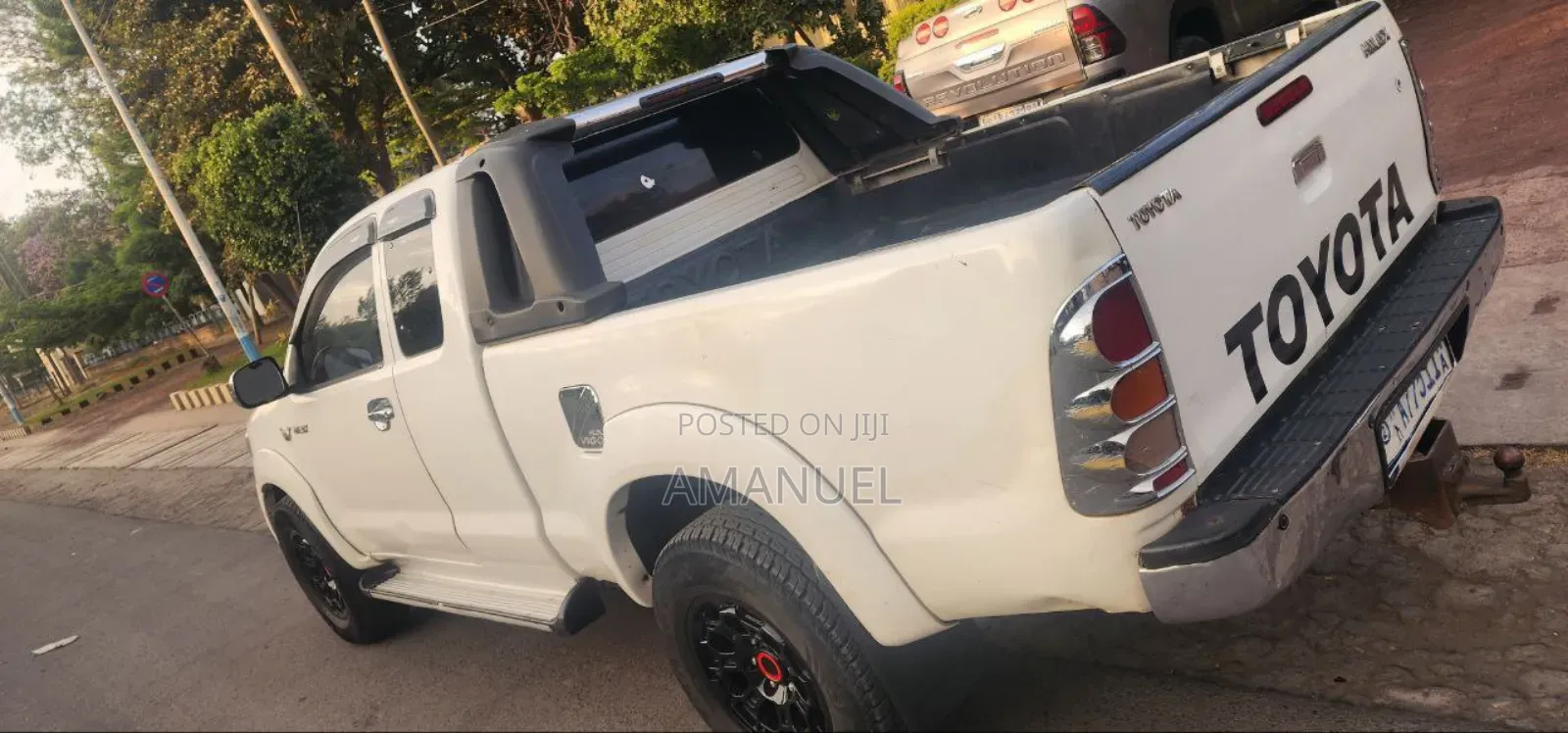 Toyota Hilux 2010 White