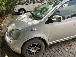 Toyota Vitz 1.0 FWD 5dr 2001 Silver
