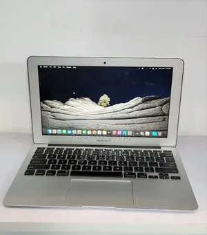 Photo - New Laptop Apple MacBook 2015 4GB Intel Core I5 SSD 128GB
