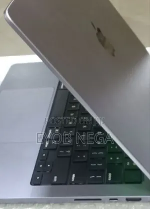 New Laptop Apple MacBook Pro M1 16GB Apple M1 Pro SSD 512GB