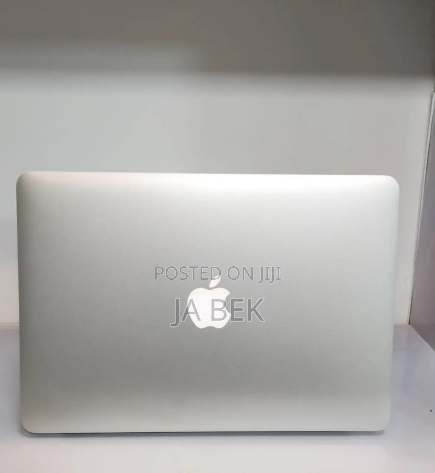 New Laptop Apple MacBook Air 2017 8GB Intel Core I5 SSD 128GB