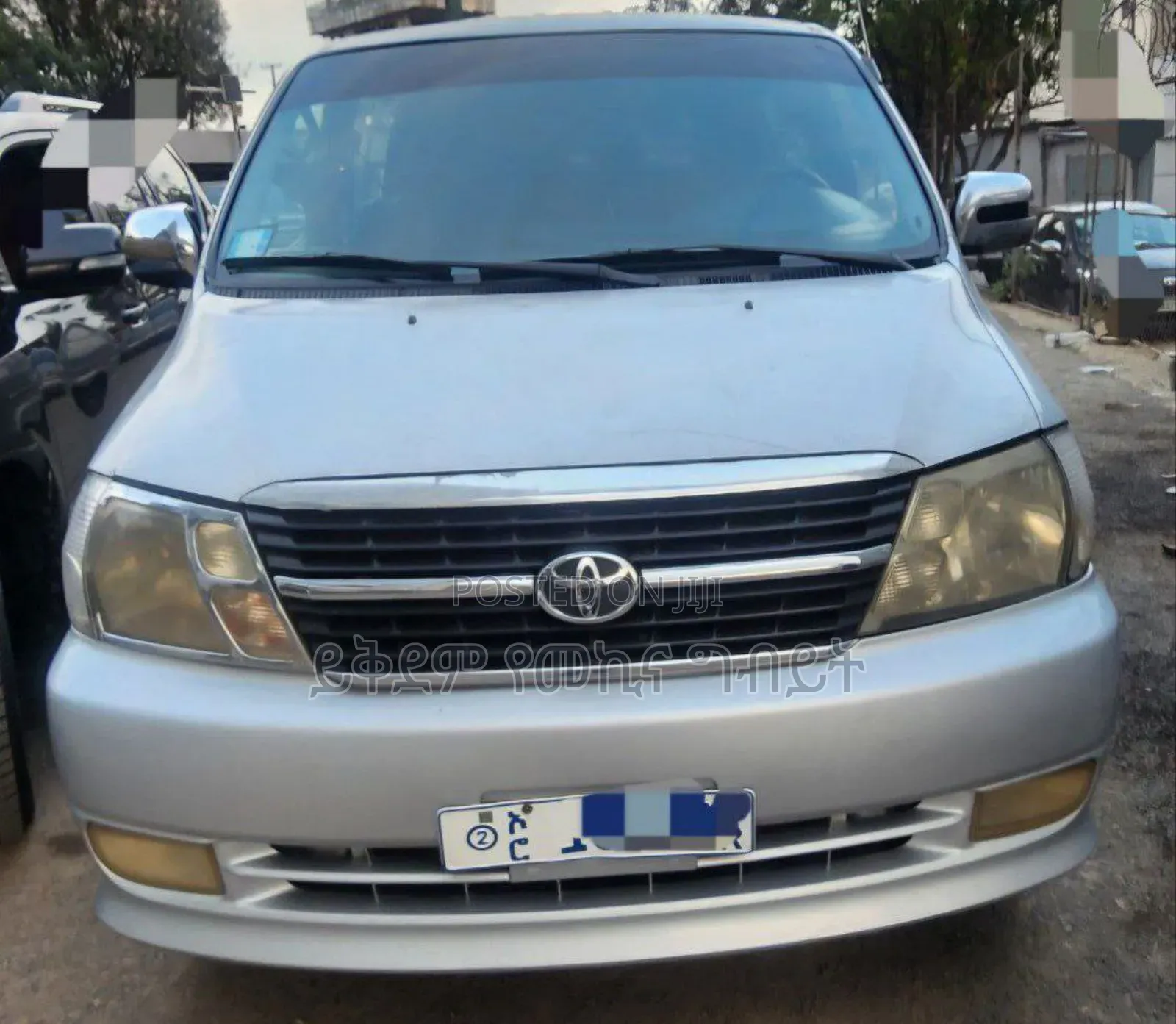 Toyota HiAce 2010 Silver