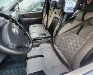 Toyota HiAce 2010 Silver