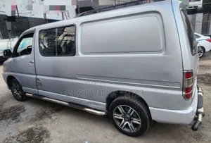 Toyota HiAce 2010 Silver