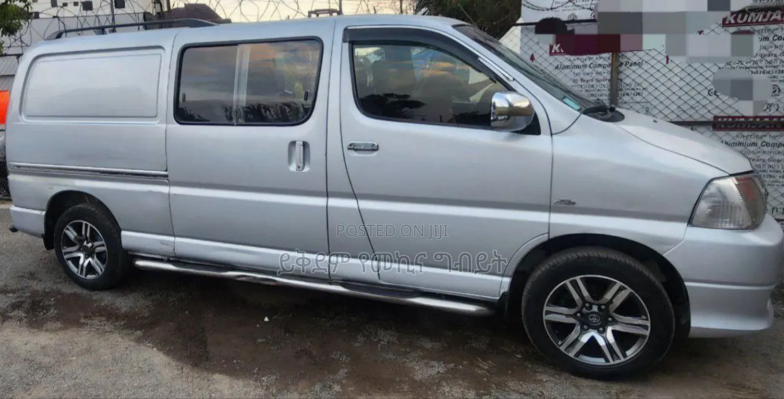Toyota HiAce 2010 Silver