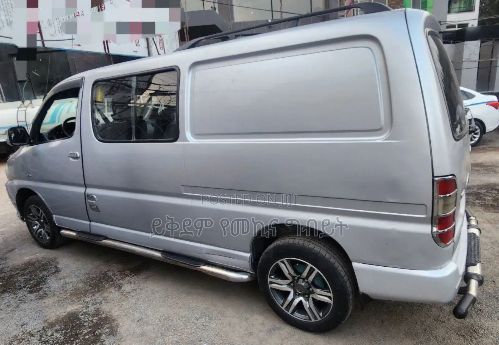 Toyota HiAce 2010 Silver