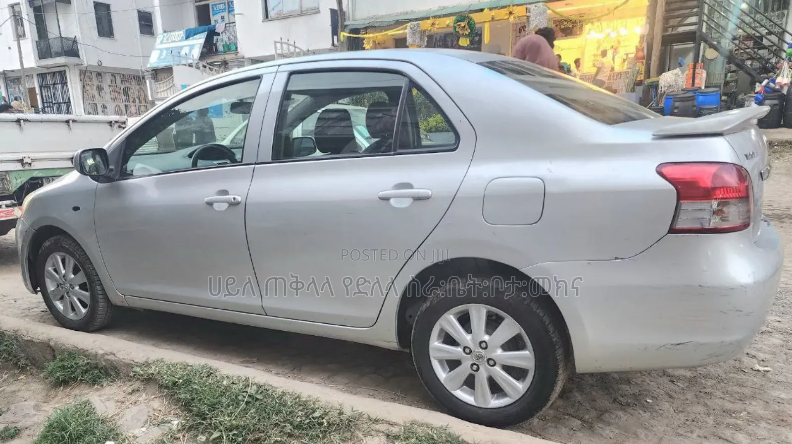 Toyota Yaris 2010 Silver