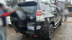 Toyota Land Cruiser 4.7 VX-R 2011 Gray