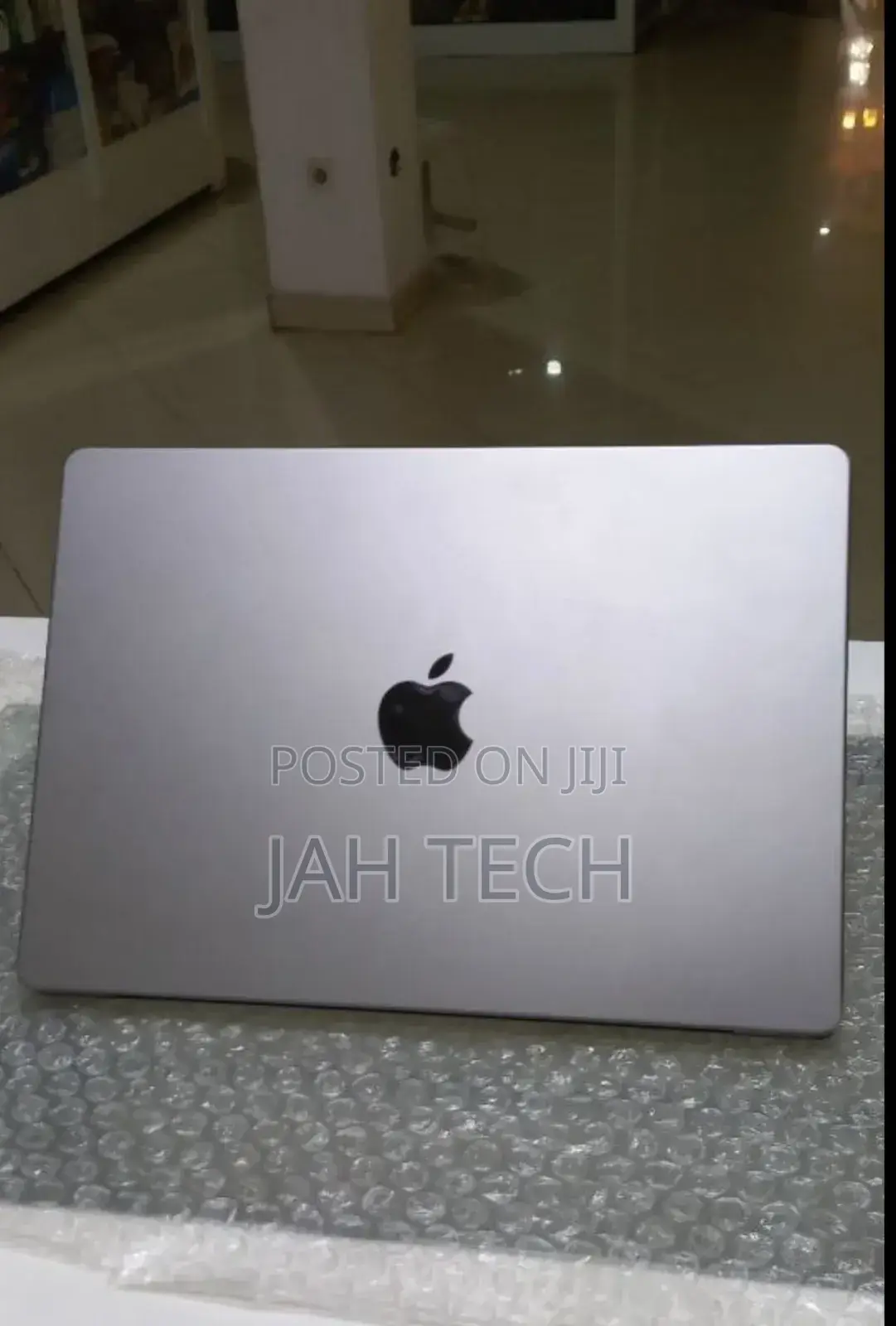 New Laptop Apple MacBook Pro M1 16GB Apple M1 Pro SSD 512GB