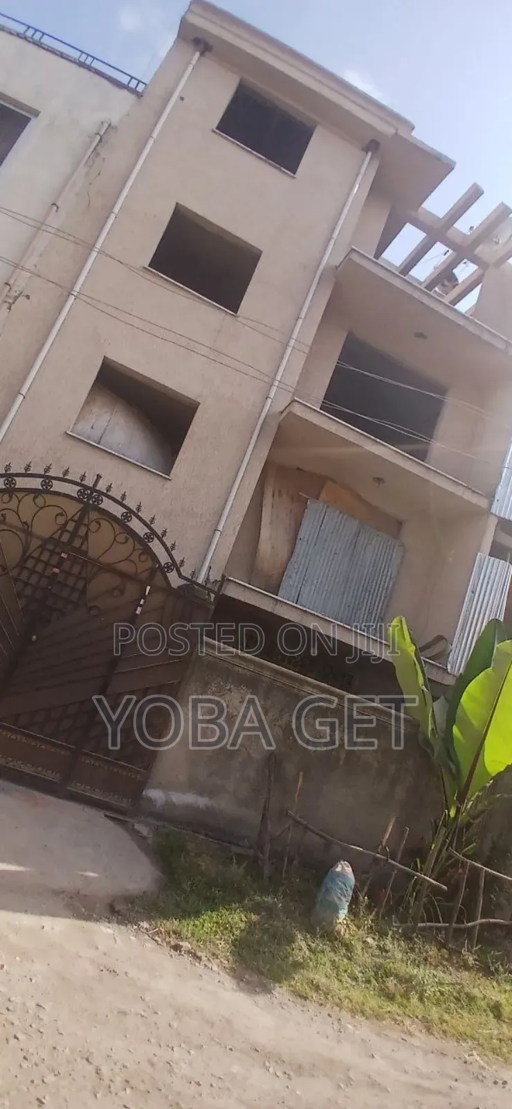 4bdrm House in Akaky Kaliti for sale