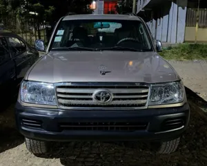 Photo - Toyota Land Cruiser 2005