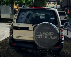 Toyota Land Cruiser 2005