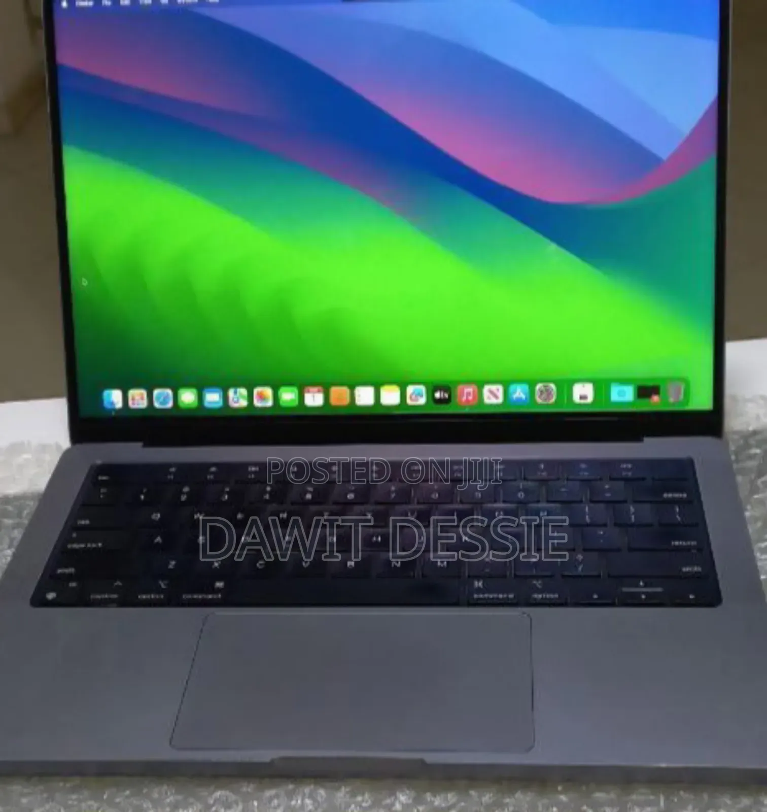 New Laptop Apple MacBook Pro 2021 M1 16GB Apple M1 Pro SSD 512GB
