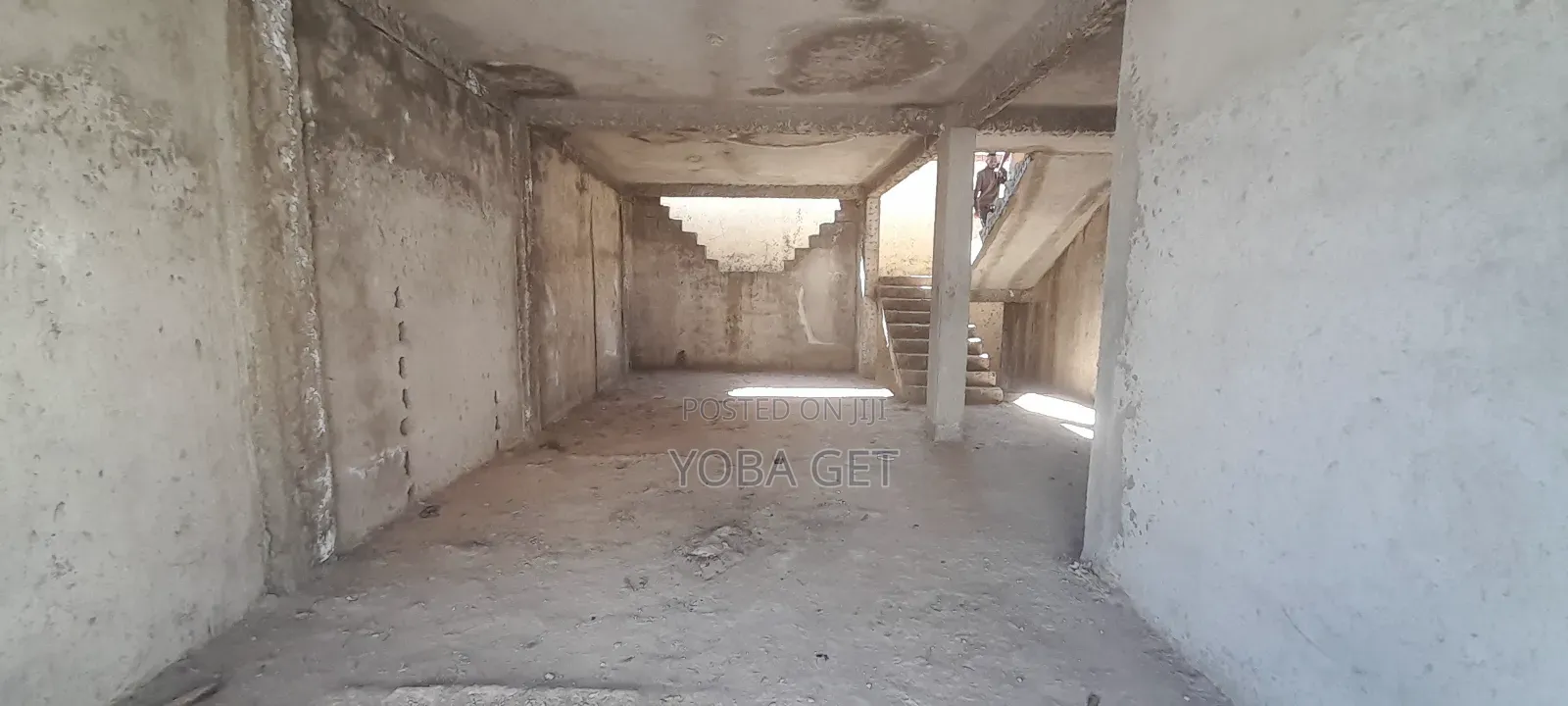 6bdrm House in Akaky Kaliti for sale