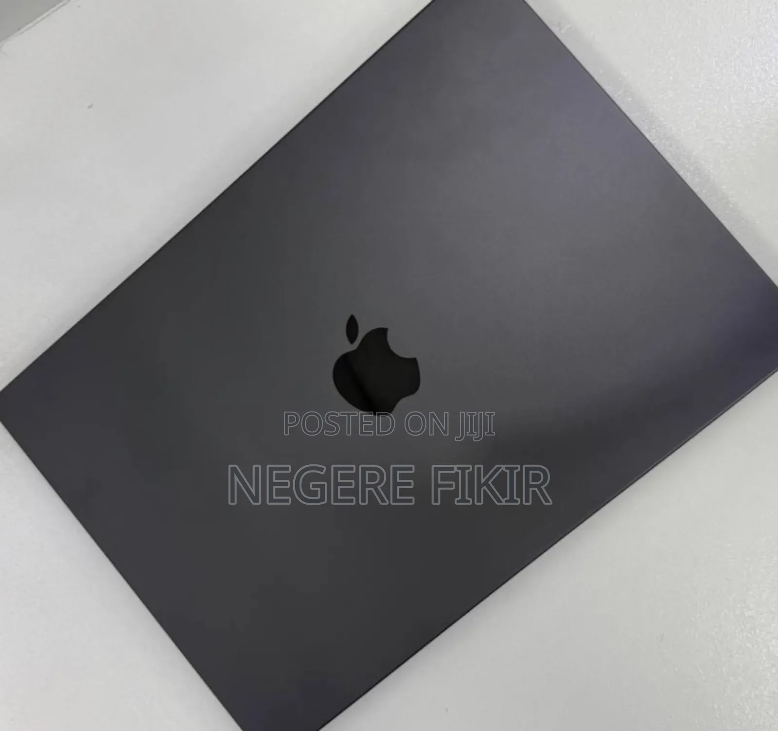 New Laptop Apple MacBook Pro 2024 M4 14-Inch 16GB Apple M4 SSD 1T