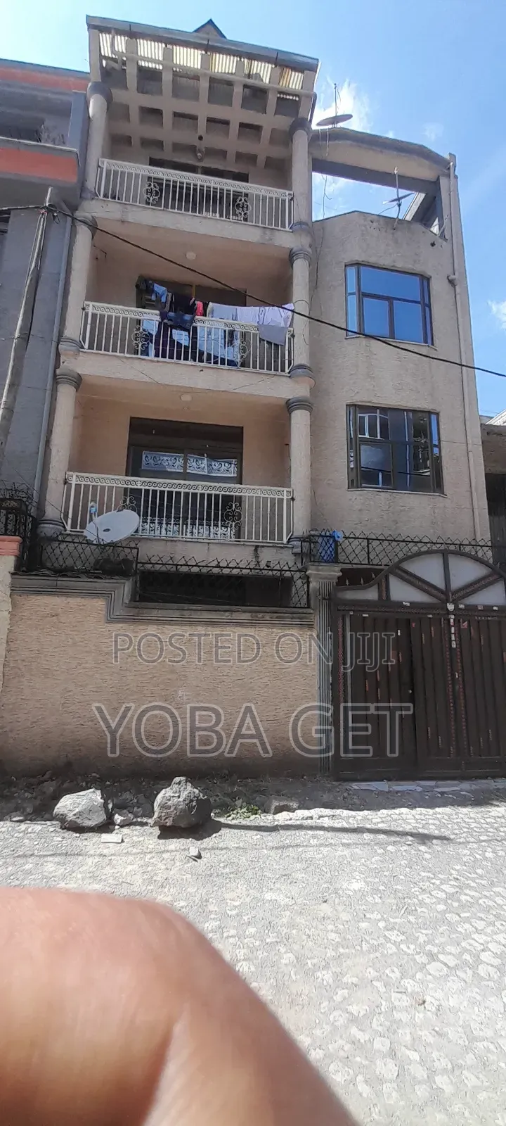 6bdrm House in Akaky Kaliti for sale