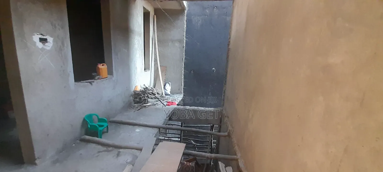 5bdrm House In Yoba, Akaky Kaliti For Sale