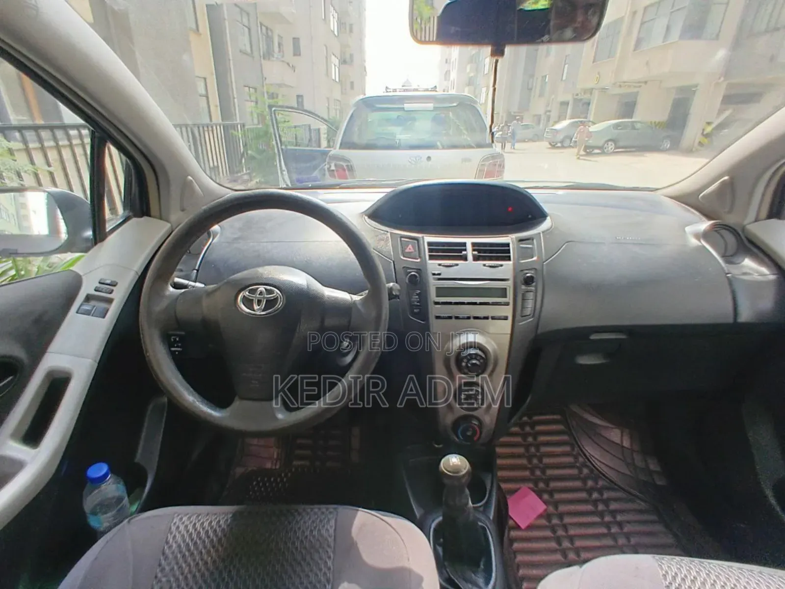 Toyota Yaris 2010 Gray