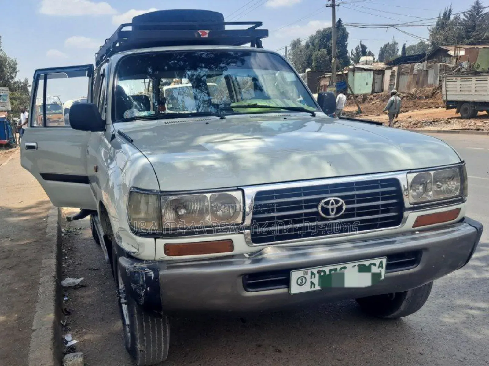 Toyota Land Cruiser 1990 White