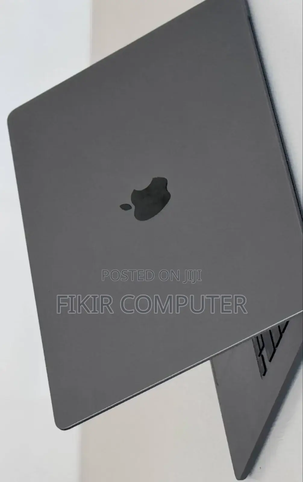 New Laptop Apple MacBook Air 2024 M3 15-Inch 8GB Apple M3 SSD 256GB