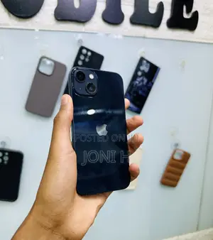 Photo - Apple iPhone 13 128 GB Blue