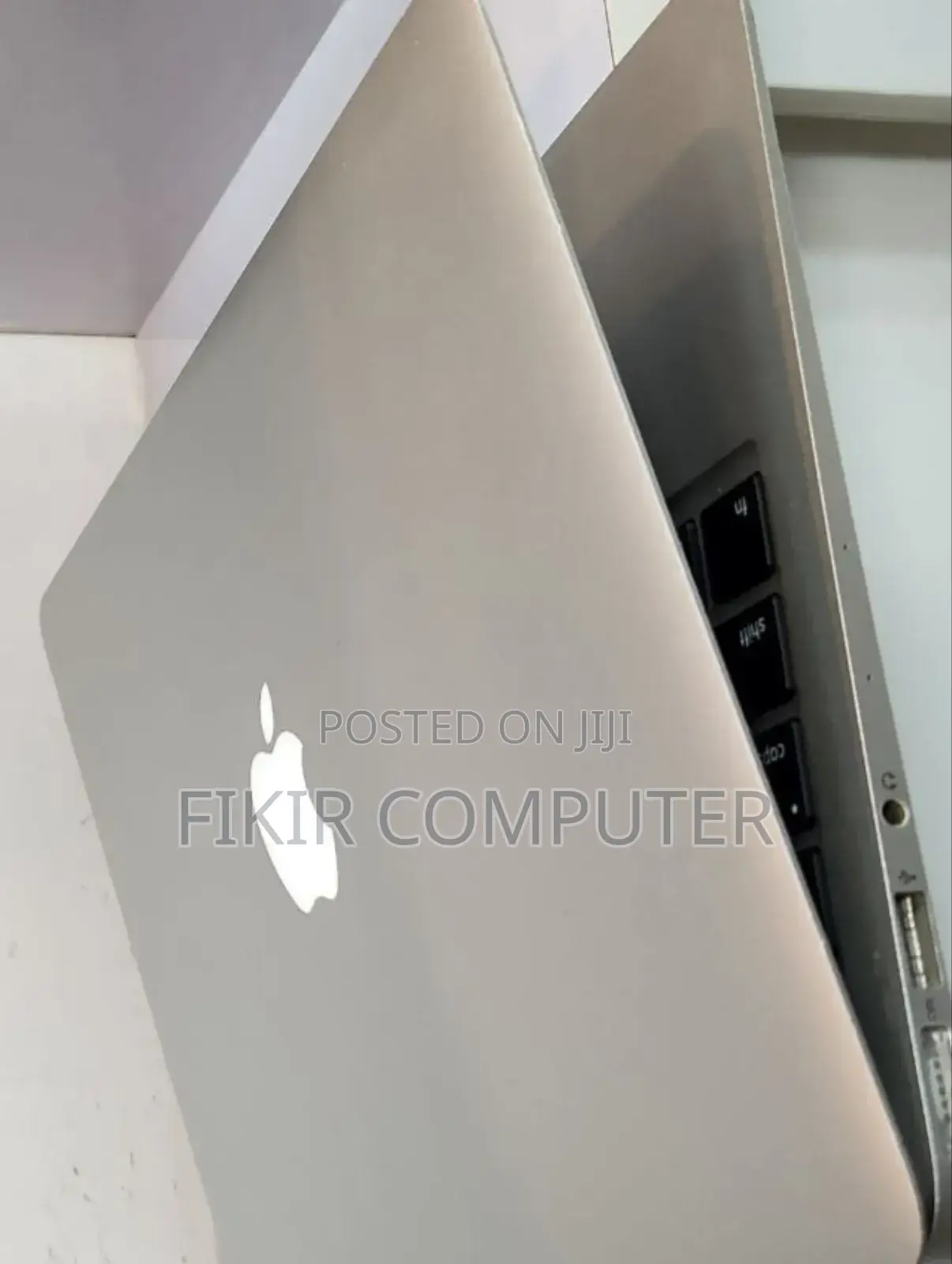 New Laptop Apple MacBook Air 2015 4GB Intel Core I5 SSD 128GB