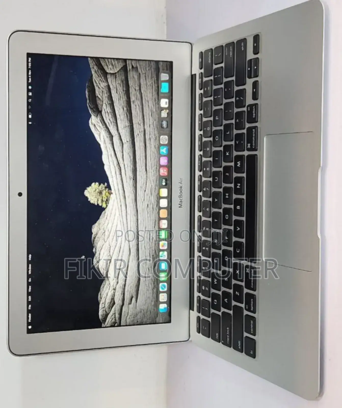 New Laptop Apple MacBook Air 2015 4GB Intel Core I5 SSD 128GB