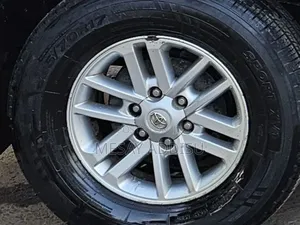 Toyota Hilux 2013 Brown