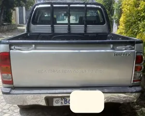 Toyota Hilux 2010 Silver