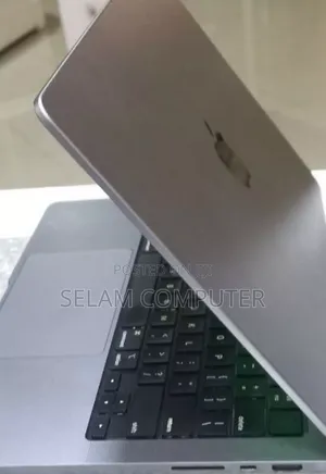 New Laptop Apple MacBook Pro M1 16GB Apple M1 Pro SSD 512GB