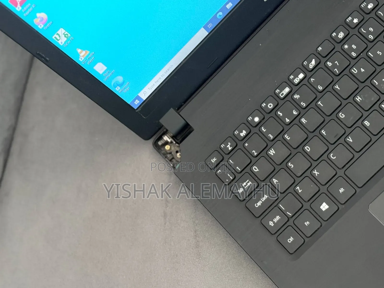 Laptop Acer Aspire 1 8GB AMD A6 SSHD+SSD 128GB