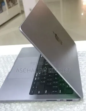 New Laptop Apple MacBook Pro M1 16GB Apple M1 Pro SSD 512GB